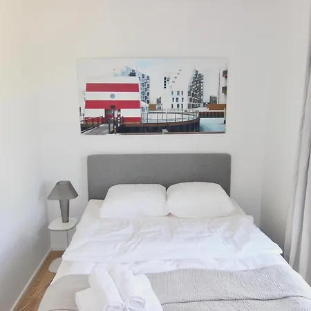 Apartment Lovely 1-br With A Balcony By Harbour - 259